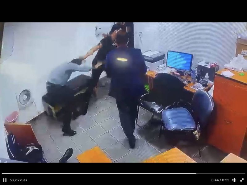 Une vidéo montrant des employés d'une entreprise violemment agressés fait le buzz