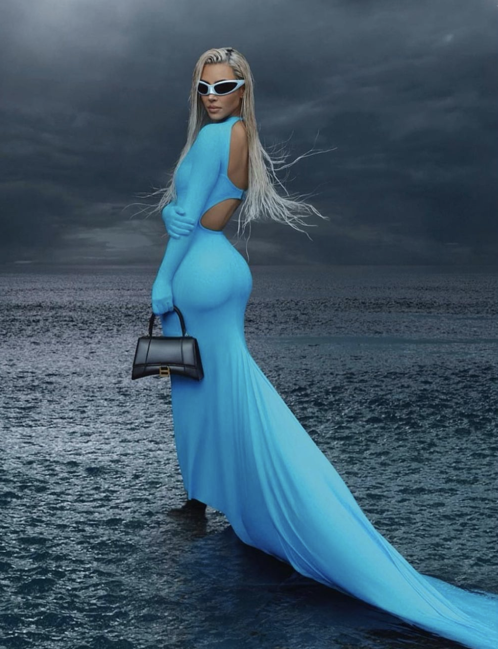 Tempête dans la mode : Balenciaga huée pour une campagne à caractère pédophile