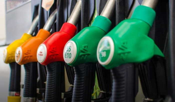 Les prix de l'essence, du diesel et du mazout en baisse, celui du gaz en hausse