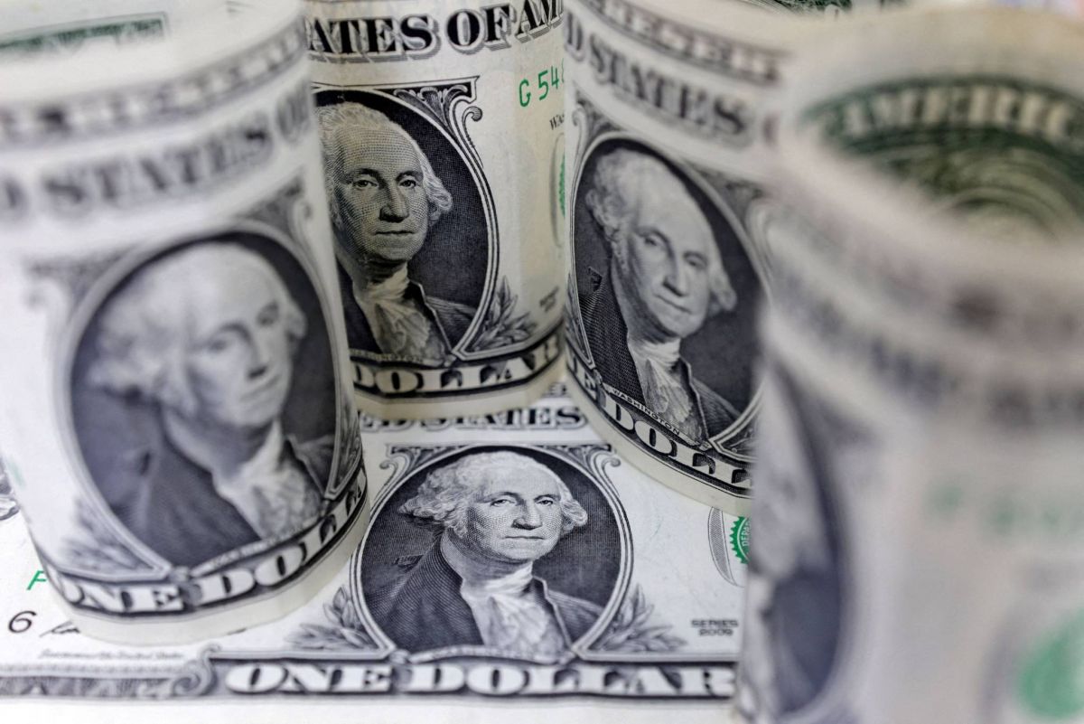 Le dollar douanier fixé à 15 000 livres début décembre, annonce Youssef Khalil Le dollar douanier fixé à 15 000 livres début décembre, annonce Youssef Khalil