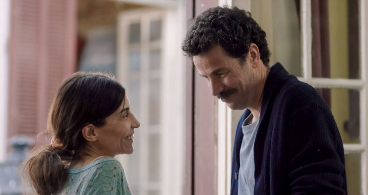 Dans son caftan bleu, Maryam Touzani honore les traditions mais bouleverse les tabous