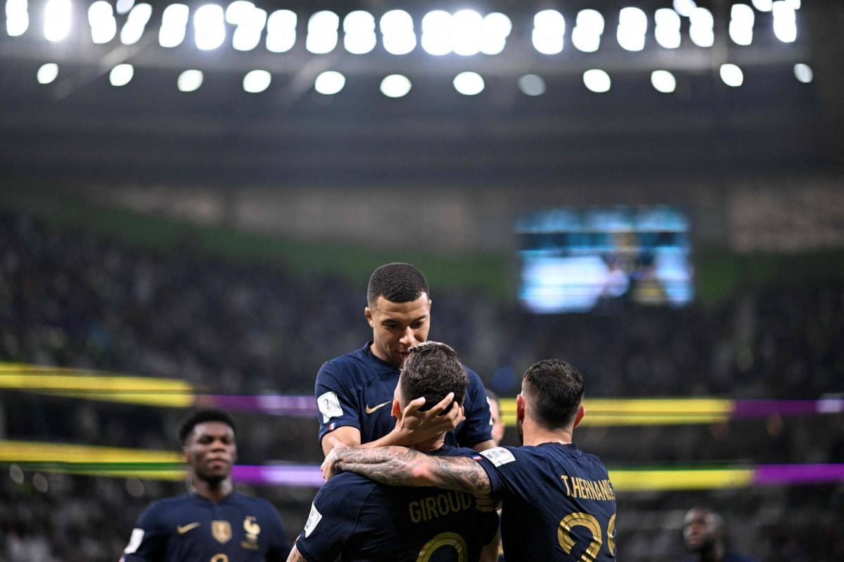 La France prend son quart, Giroud et Mbappé prennent leur pied