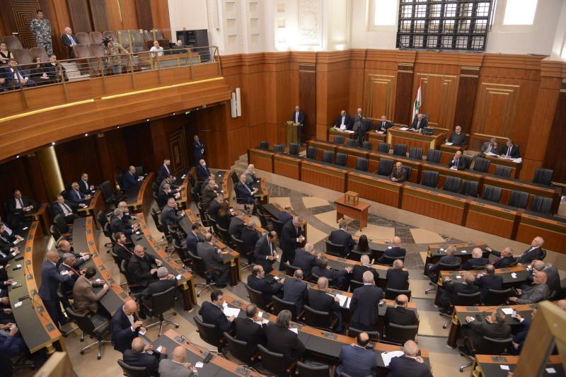 Neuvième séance du Parlement pour tenter d'élire un président