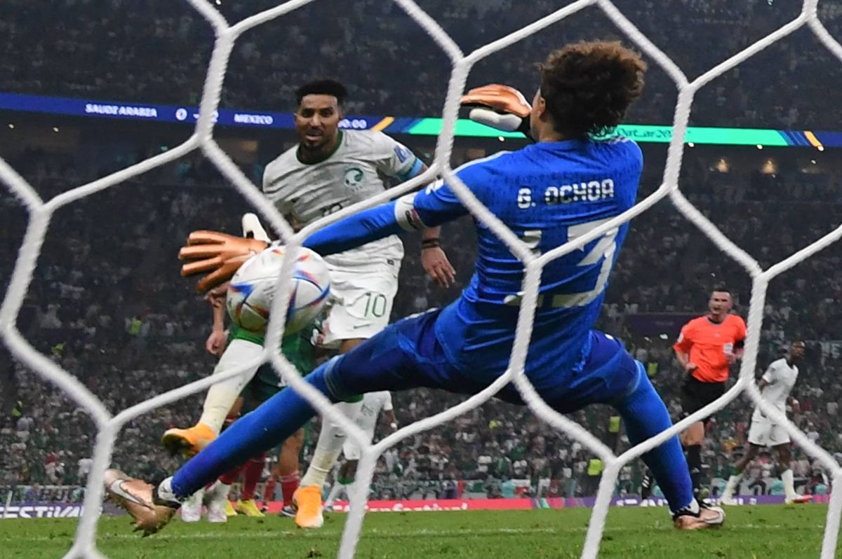 Le Mexique bat l'Arabie saoudite 2-1 en vain, la Pologne qualifiée pour les 8e