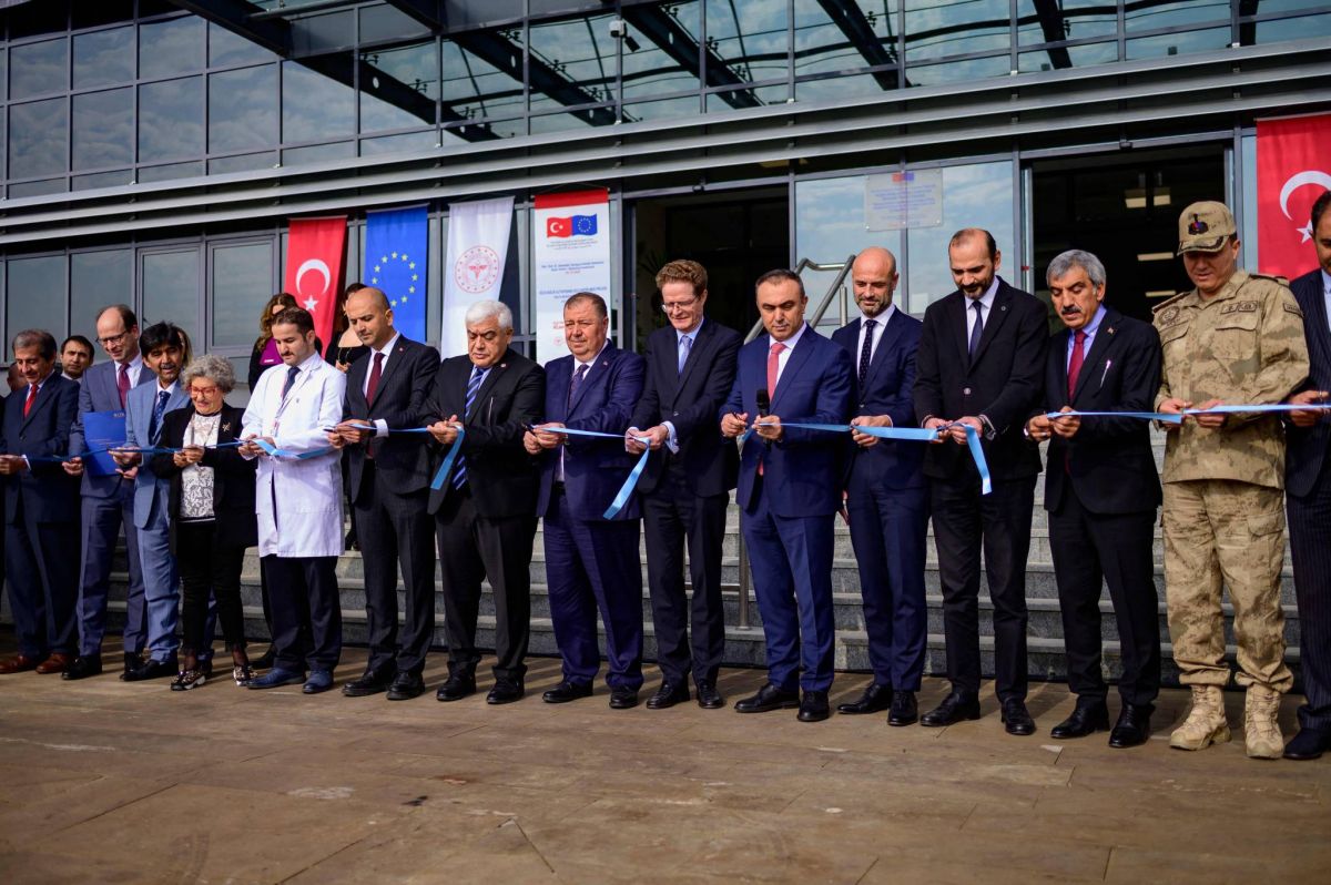 L'UE inaugure un hôpital de 400 lits à la frontière syrienne