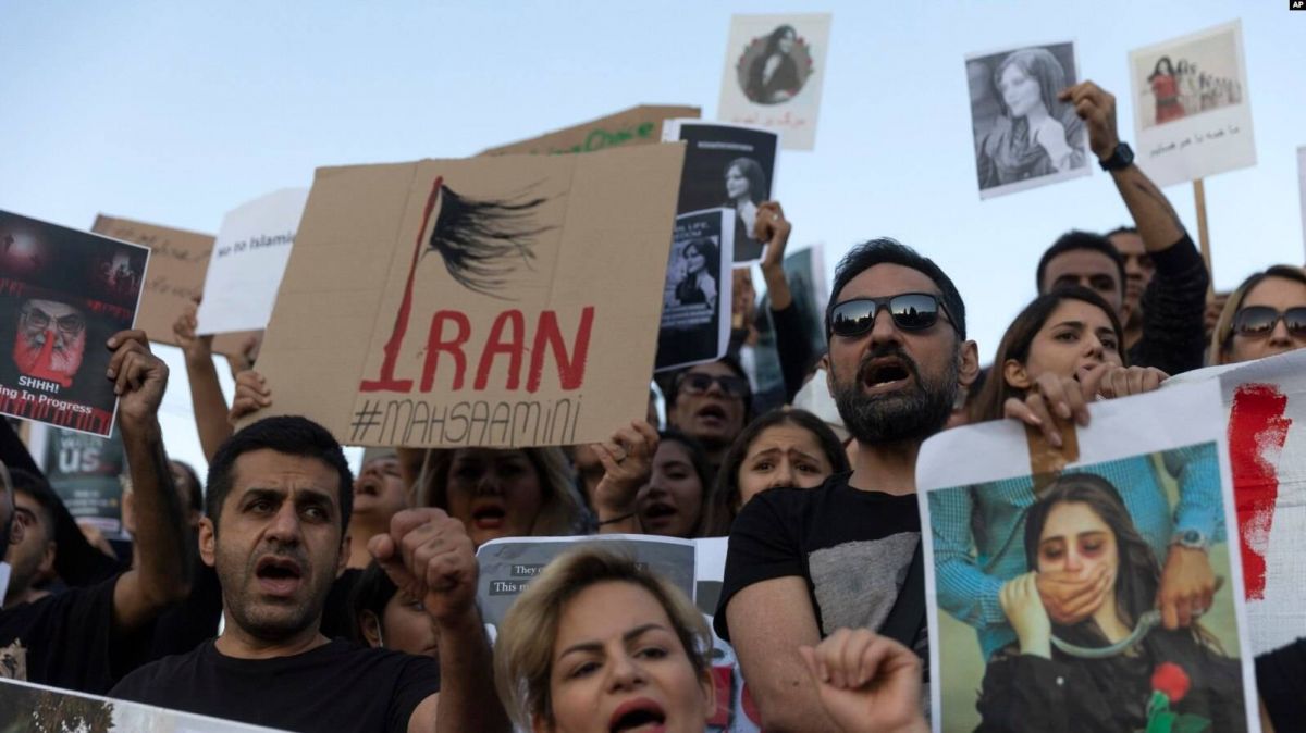 Prominent Iranian Sunni cleric urges release of protest detainees