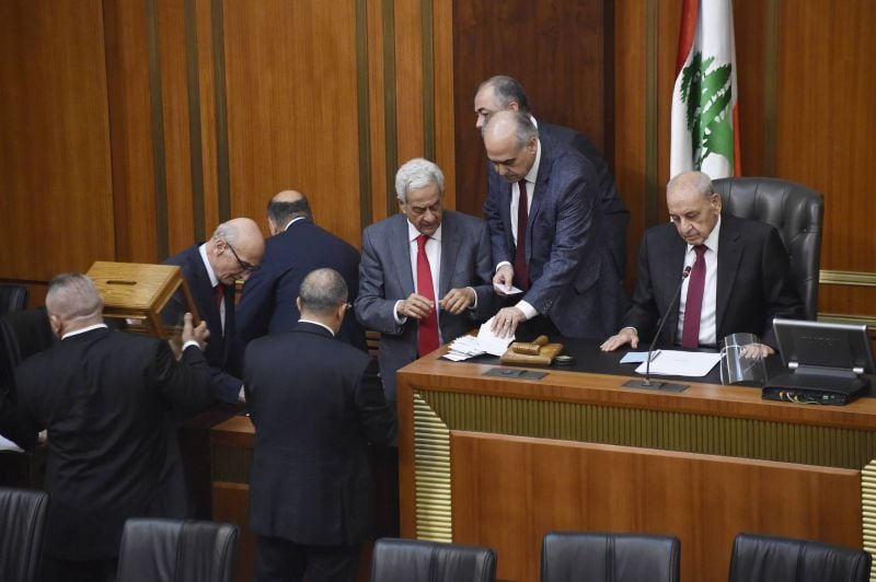 Still no president after 10th parliamentary election session