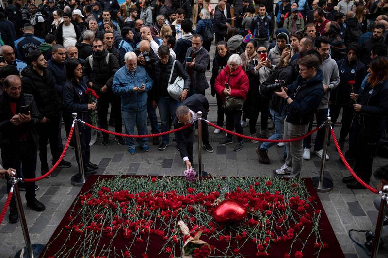 Car bomb strikes police bus in southeast Turkey: minister