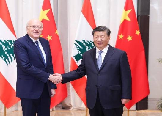 La Chine souhaite développer les relations avec le Liban, affirme Xi à Mikati