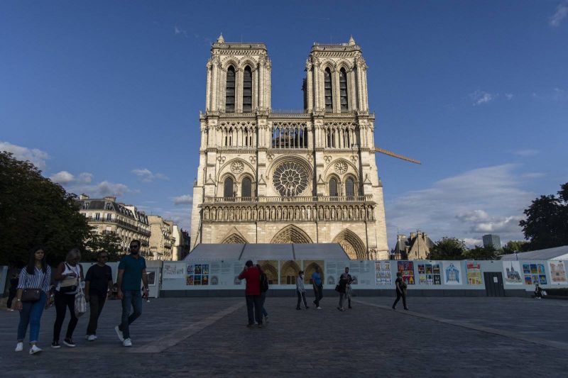 Les sarcophages découverts après l'incendie de Notre-Dame de Paris sont ceux d'un chanoine et d'un noble
