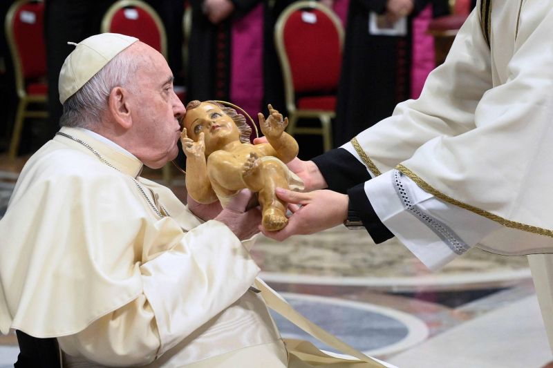 Le pape célèbre Noël au Vatican, en pensée avec l'Ukraine