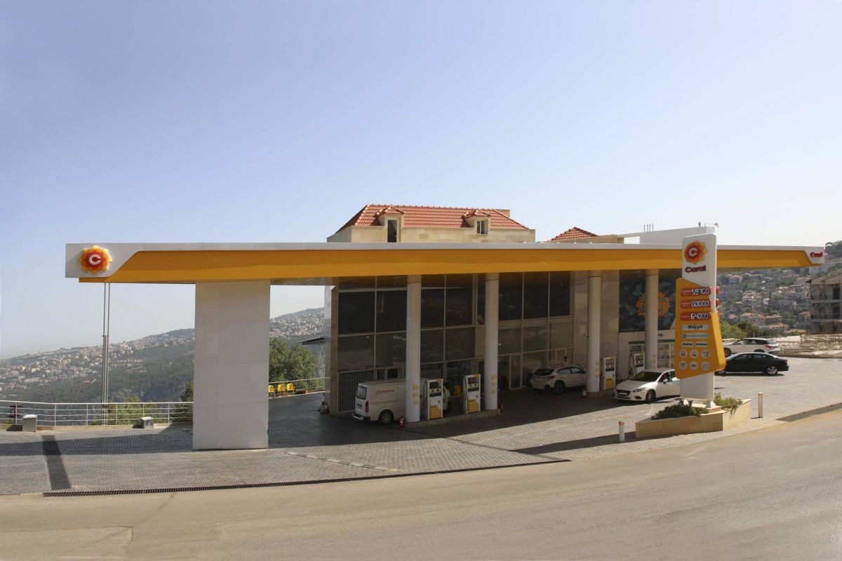 Coral Oil soutient l’éducation en accordant 350 bourses scolaires dans 25 écoles à travers le Liban