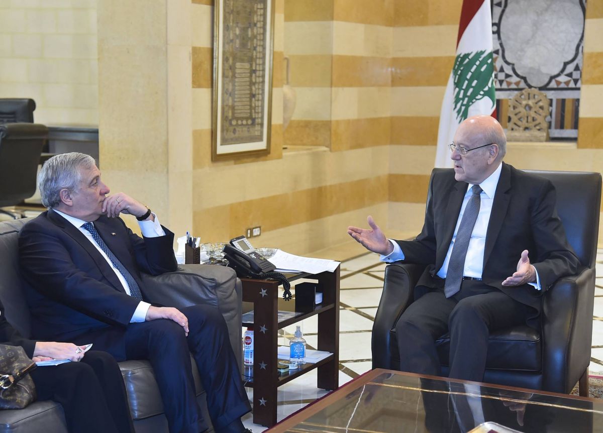 Le chef de la diplomatie italienne insiste depuis Beyrouth sur l'élection d'un nouveau président