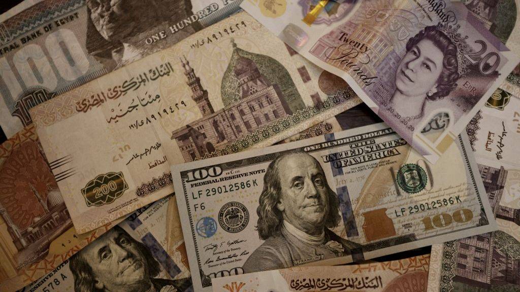 Egypt's currency weakens more in wake of latest devaluation