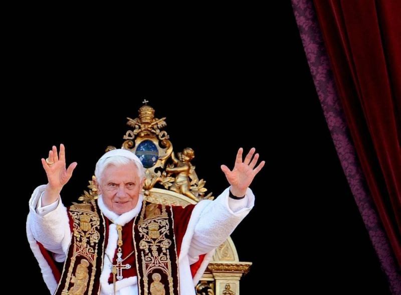 Benoît XVI, le premier pape à démissionner en six siècles