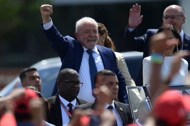 Lula investi président pour la troisième fois