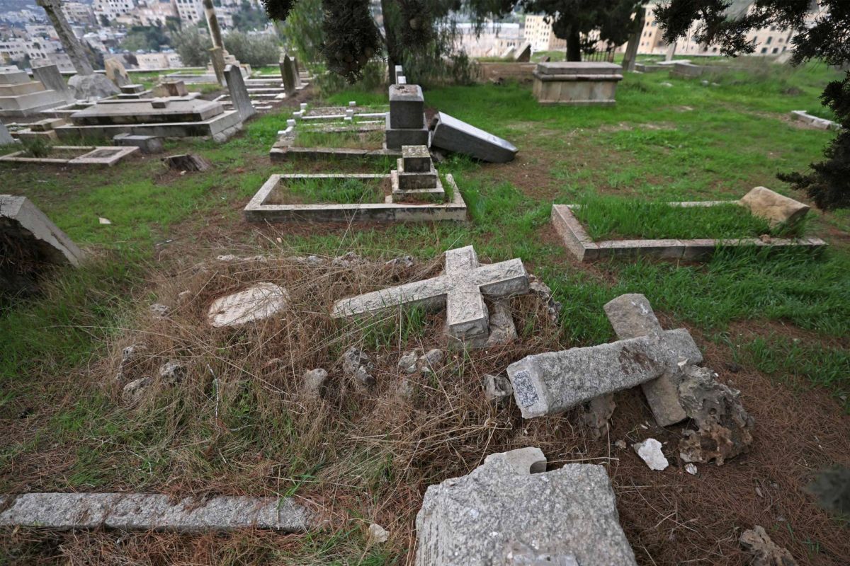 Des dizaines de tombes chrétiennes vandalisées à Jérusalem Des dizaines de tombes chrétiennes vandalisées à Jérusalem