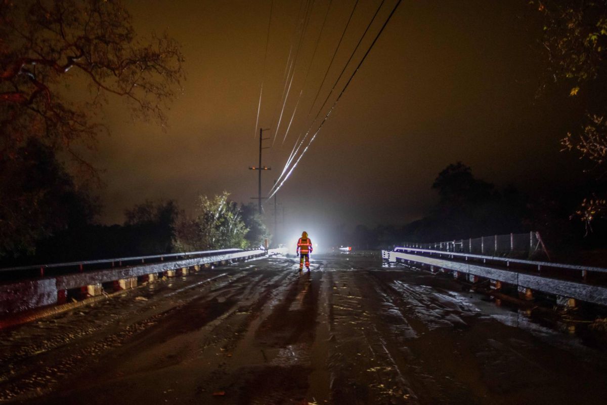 Les tempêtes en Californie font 14 morts, la ville du prince Harry évacuée