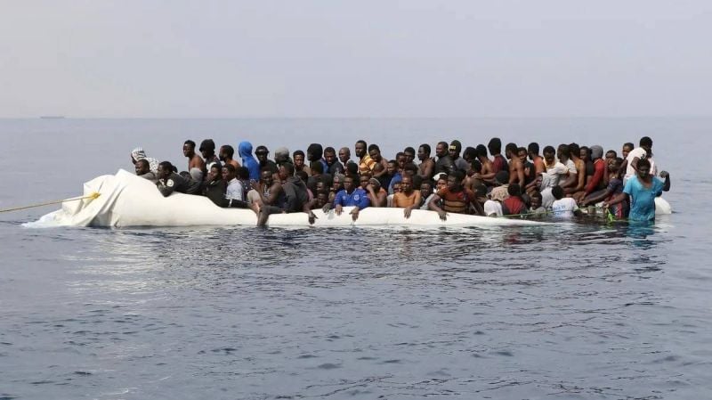 Cinq migrants meurent noyés et cinq autres portés disparus après un naufrage