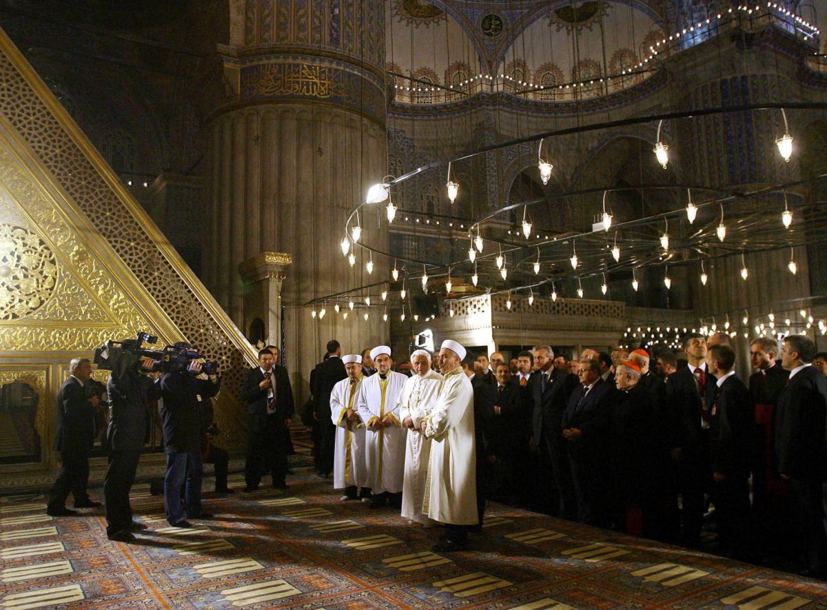 Benoît XVI, un pape « exigeant envers les musulmans »