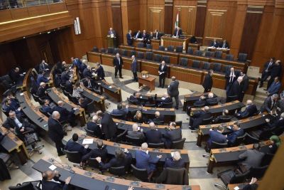 Geagea calls for 'open' parliamentary session, Kaouk insists on dialogue