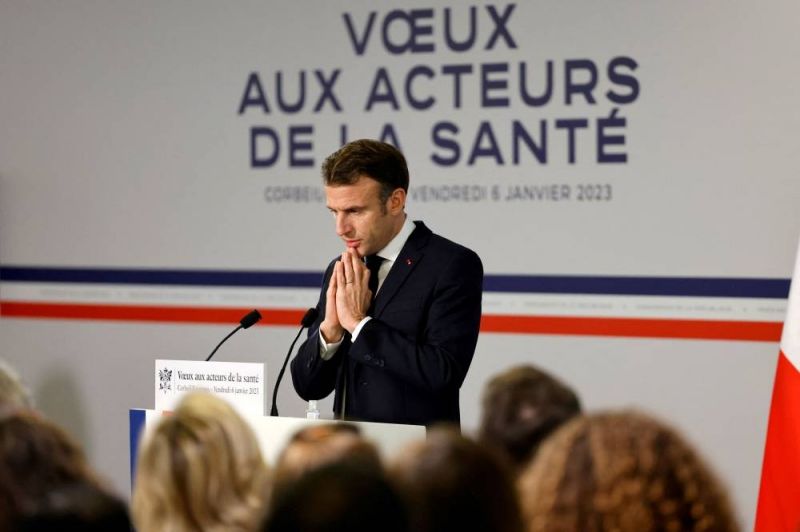 Macron rend hommage aux victimes des attentats jihadistes contre Charlie Hebdo et l'Hyper Cacher