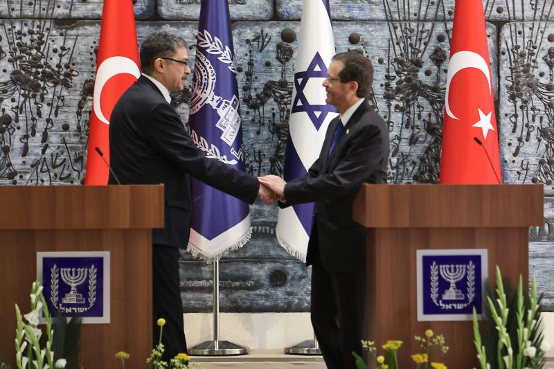L'ambassadeur turc présente ses lettres de créance au président de l'Etat hébreu