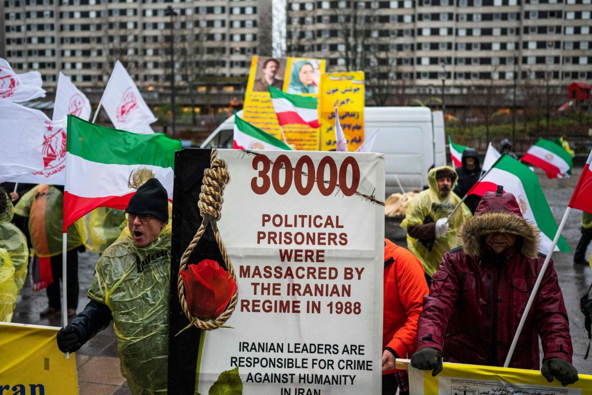 Purges en Iran en 1988: début d'un procès 