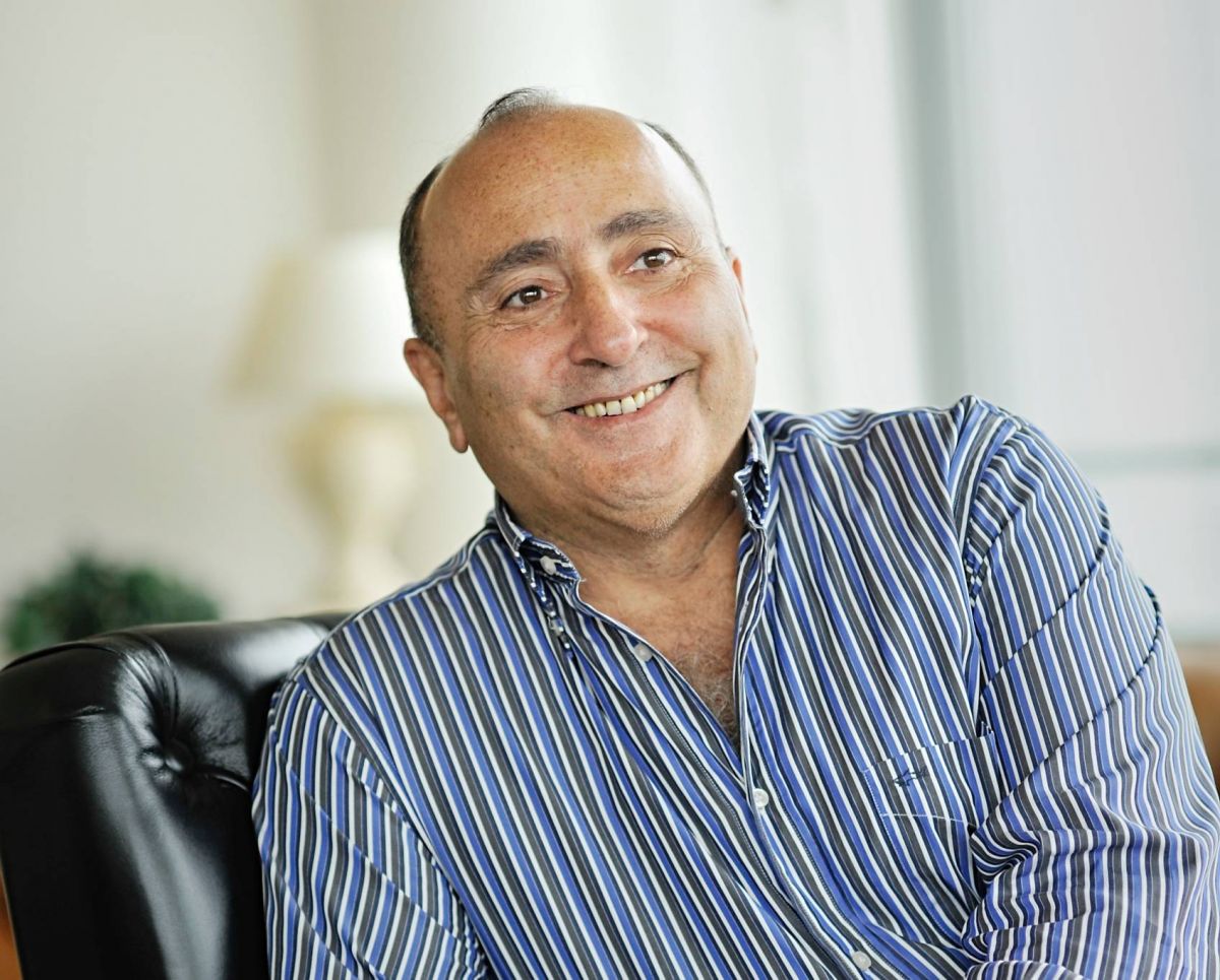 Riad Naboulsi, ce chirurgien libanais devenu le roi du fromage hongrois Riad Naboulsi, ce chirurgien libanais devenu le roi du fromage hongrois