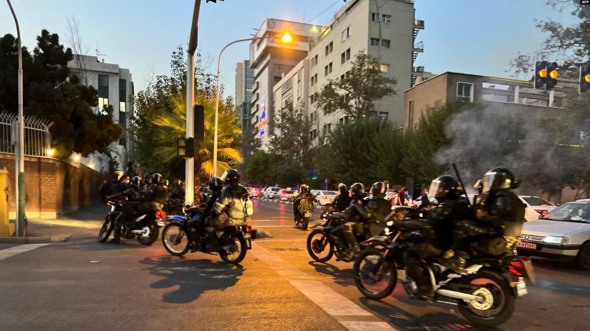 Le régime iranien tue, la contestation demeure