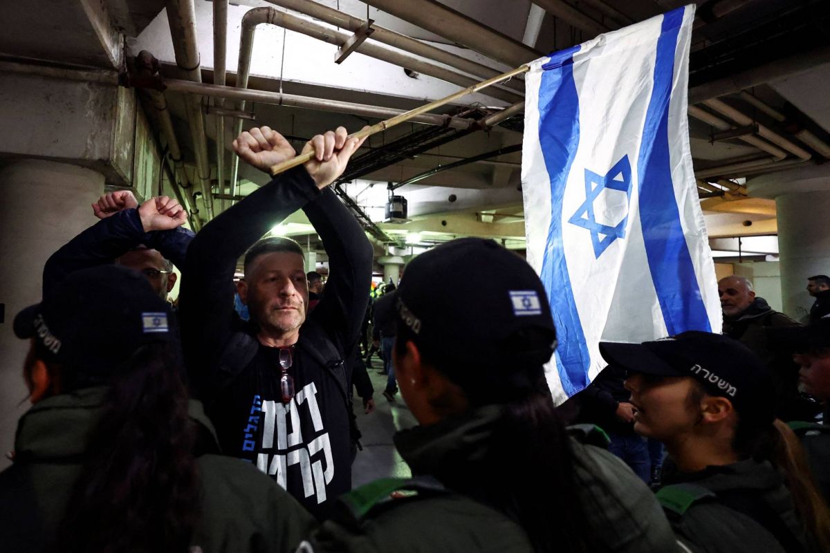 Herzog seeks to avert crisis over judicial shakeup plan Herzog seeks to avert crisis over judicial shakeup plan