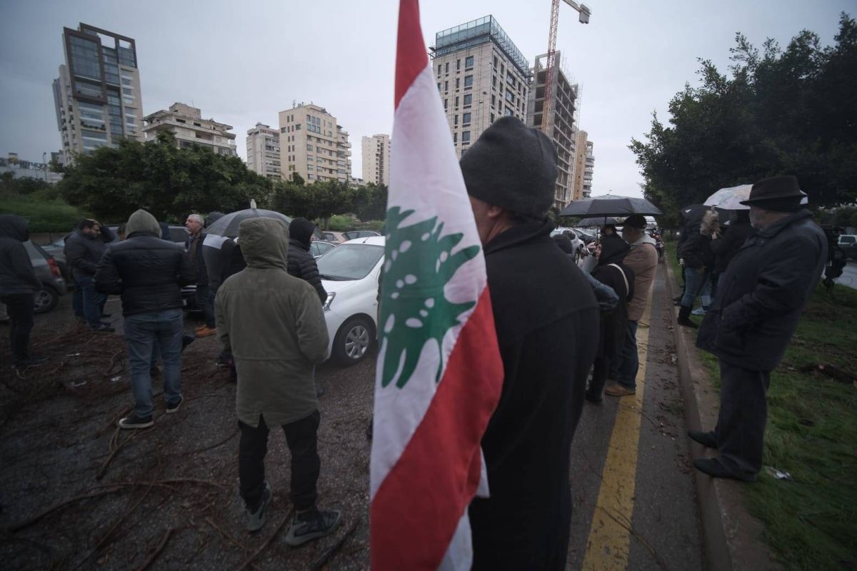 Protesters block road in front of State Security to demand William Noun's release