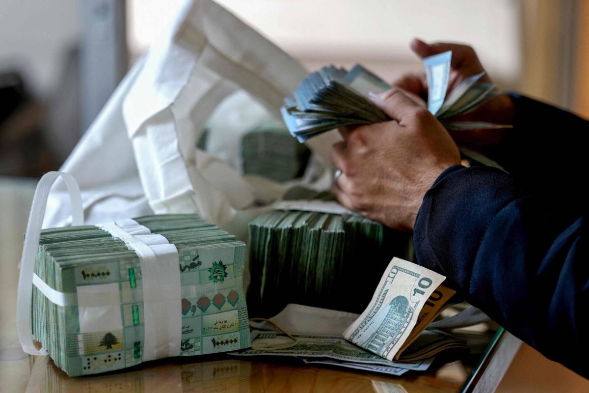 La chute libre de la livre libanaise se poursuit sur le marché parallèle : 52.000 LL pour un dollar