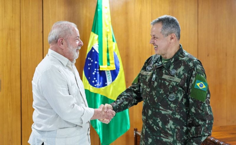Lula limoge le chef de l’armée juste avant son premier voyage à l’étranger