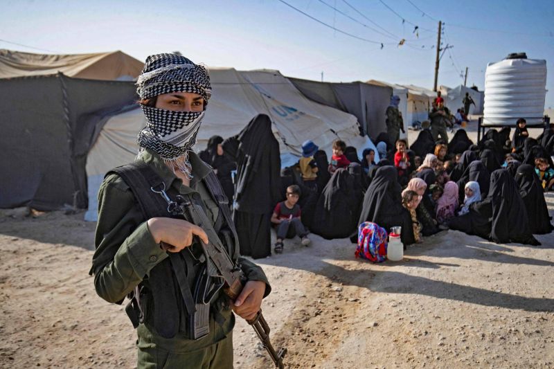 La France a rapatrié 15 femmes et 32 enfants du camp de Roj en Syrie