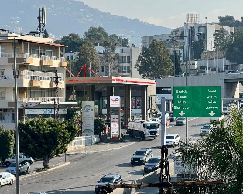Gas stations close as lira hits new record low