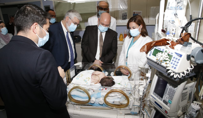Deux jumelles siamoises séparées : une première au Liban Deux jumelles siamoises séparées : une première au Liban