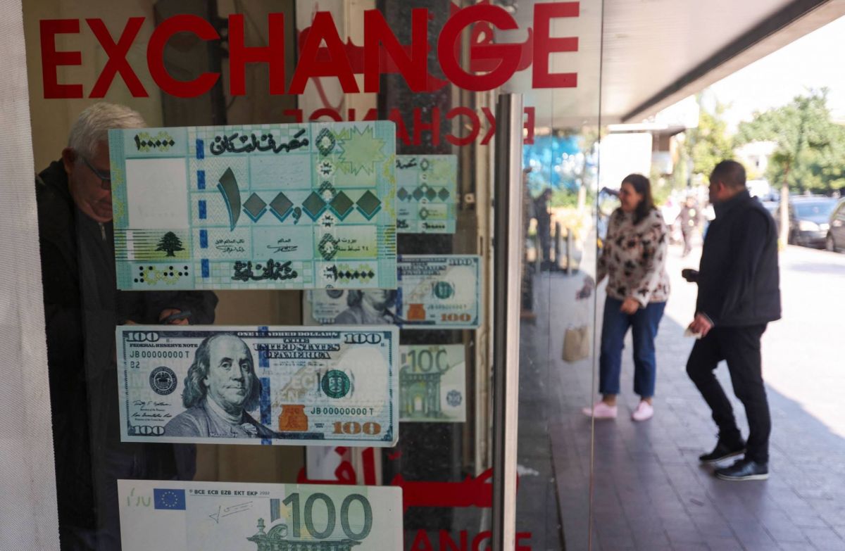 La livre poursuit sa chute libre sur le marché parallèle : 57.000LL pour un dollar