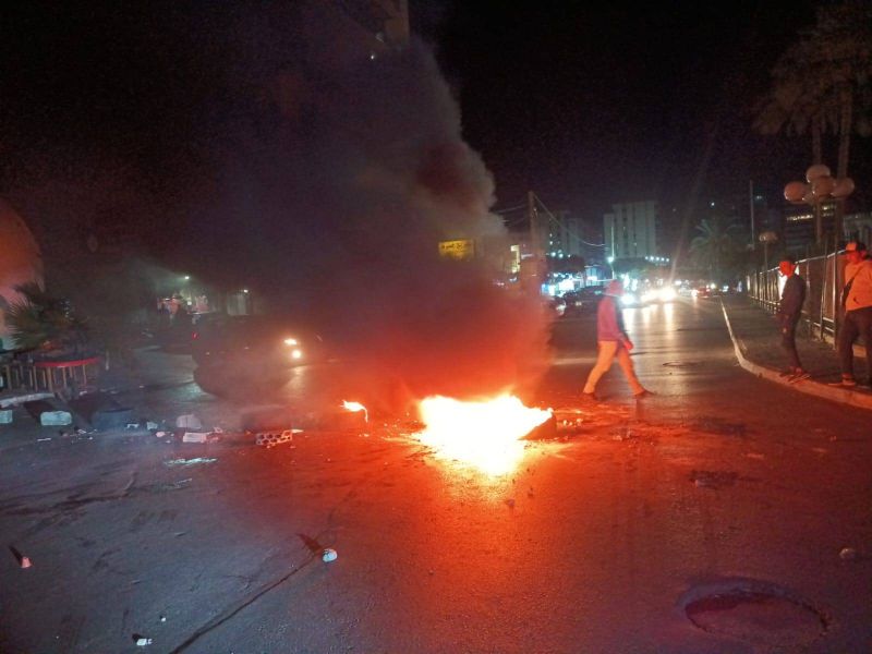 Roads briefly blocked in Saïda for crisis protest