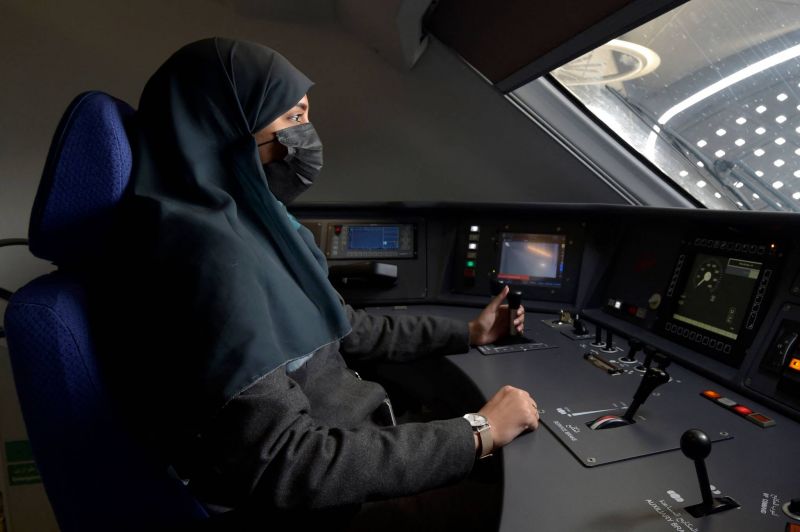 Quand des Saoudiennes pilotent des trains pour La Mecque