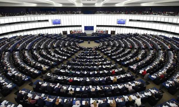 Le Parlement européen lève l'immunité de deux eurodéputés