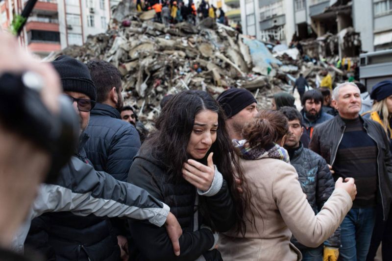 In Turkey, earthquakes cause ‘total chaos’