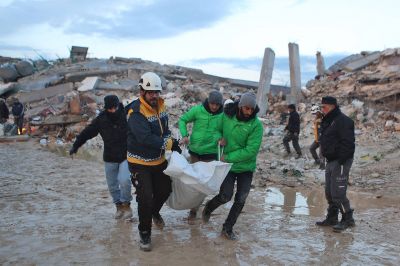 Lebanese father and son rescued alive from rubble in Turkey
