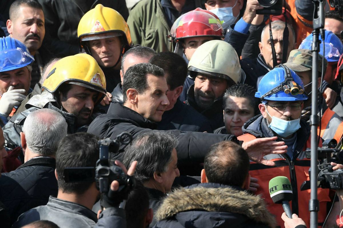 Assad et son épouse au chevet des victimes d'Alep