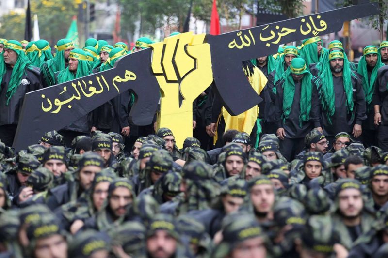 OPA sur l’État, effectifs, endoctrinement... Le Hezbollah, en dix articles