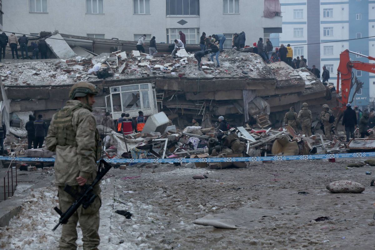 Can we predict earthquakes? Can we predict earthquakes?