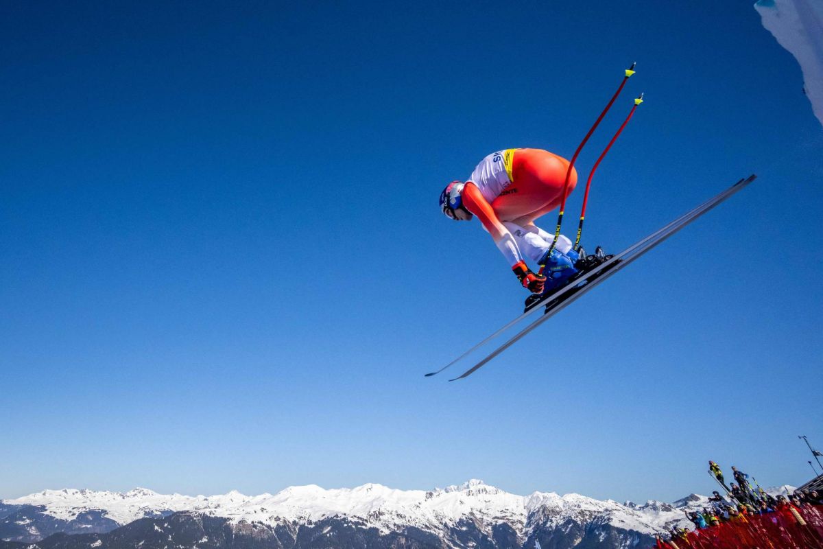 Marco Odermatt triomphe enfin en descente