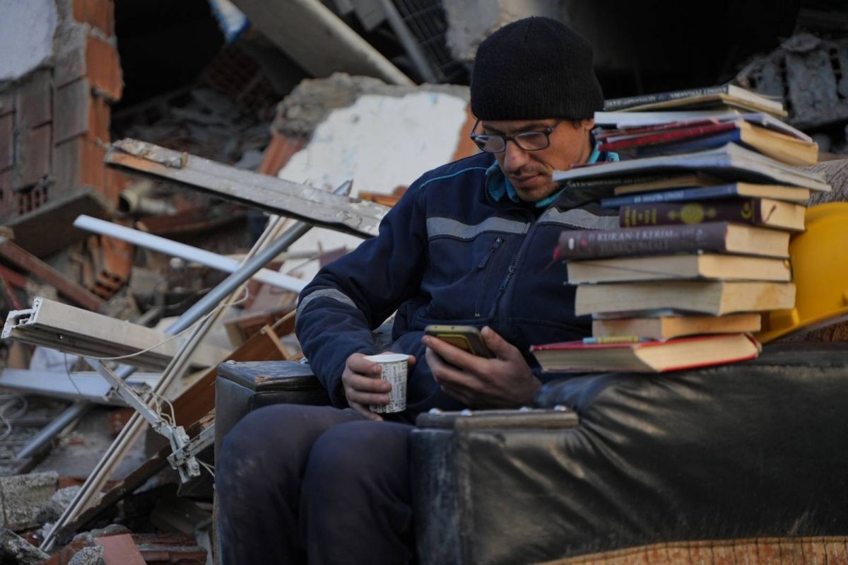 Le bilan monte à plus de 33 000 morts