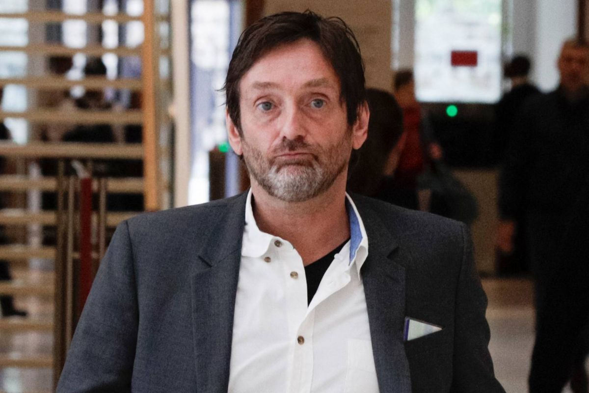 Après avoir causé un grave accident, l'humoriste Palmade visé par une enquête pour pédopornographie Après avoir causé un grave accident, l'humoriste Palmade visé par une enquête pour pédopornographie
