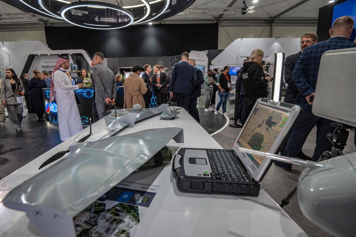 La Russie exhibe ses armes à Abou Dhabi avant l'anniversaire de l'invasion de l'Ukraine